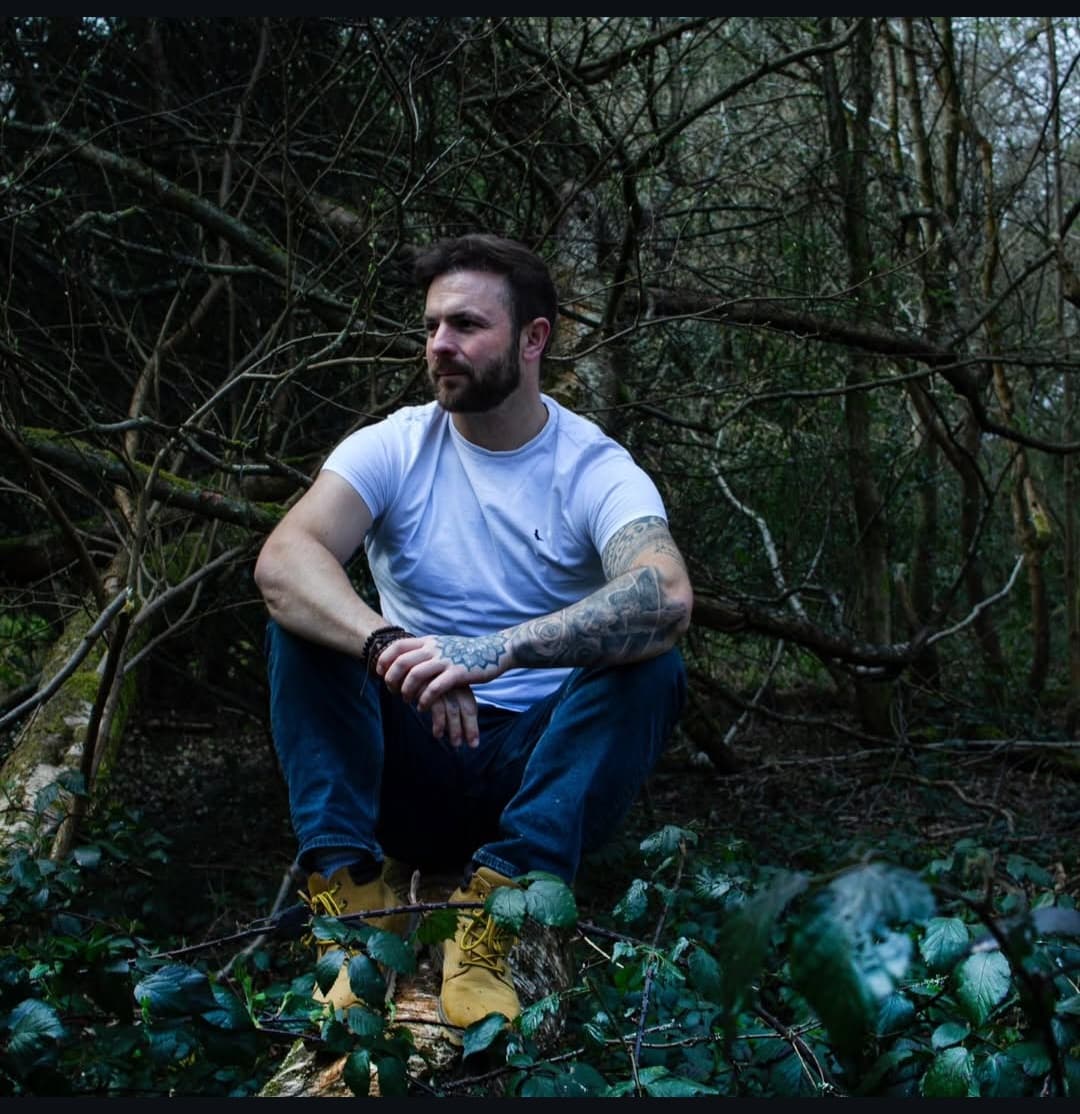 Thomas — massage therapist (1 of 4)